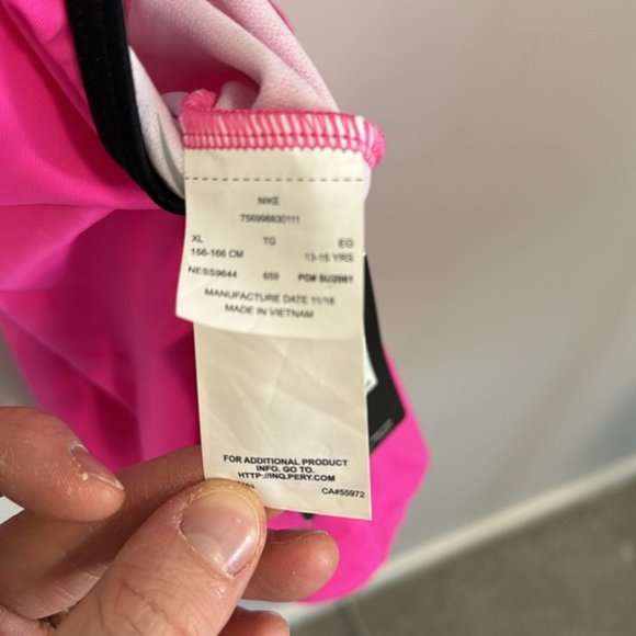 NWT Junior Girls Nike Essentials Pink one piece Swimsuit size XL 13-15 years - Picture 5 of 8